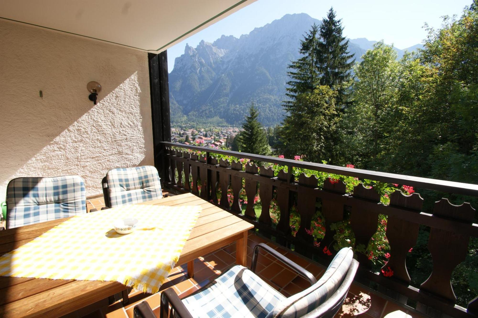 Gaestehaus Laerchenhang Mittenwald Buitenkant foto