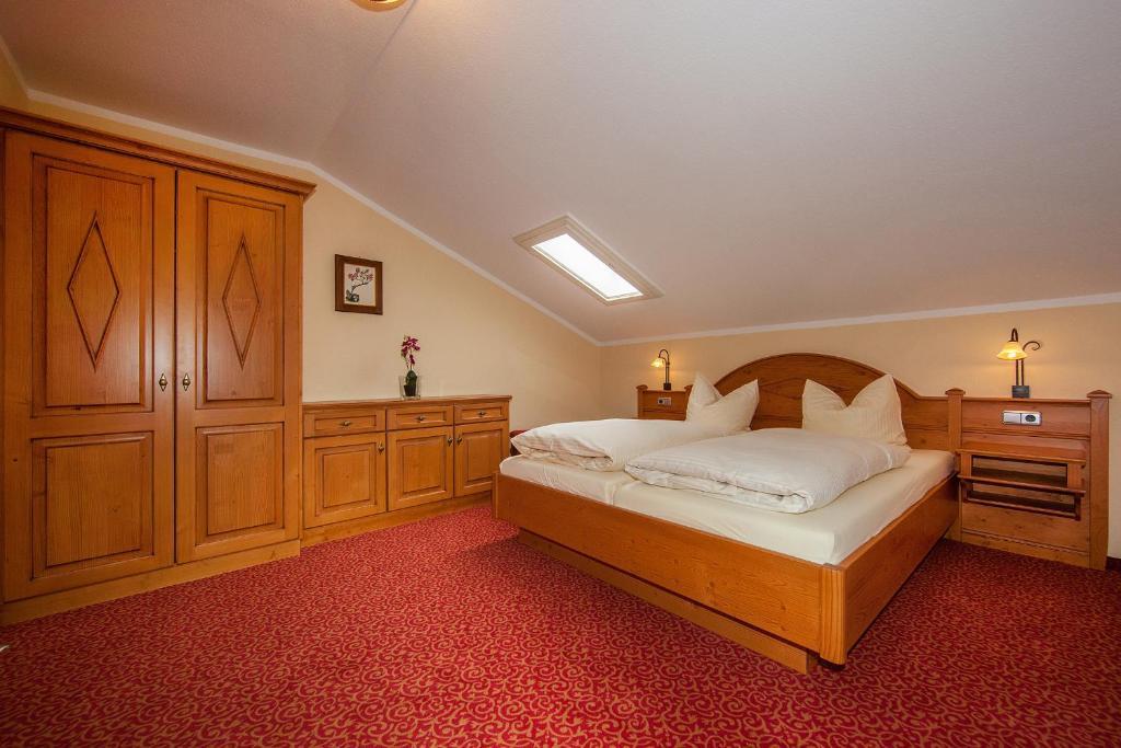 Gaestehaus Laerchenhang Mittenwald Kamer foto
